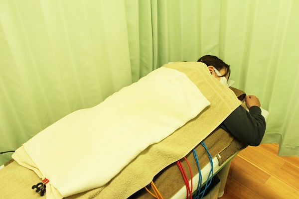 干渉波治療器